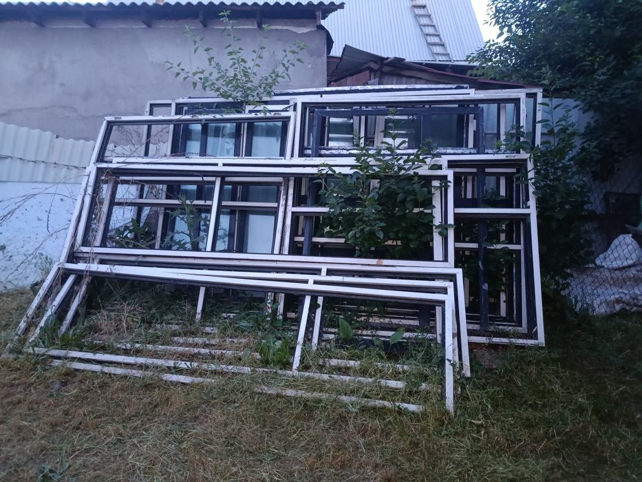 Пластик окна двери продам