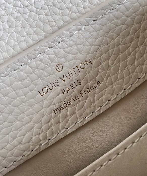 Geanta Louis Vuitton Capucines