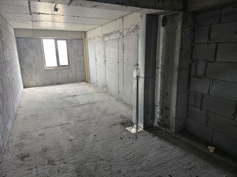 Uy sotiladi novostroyka