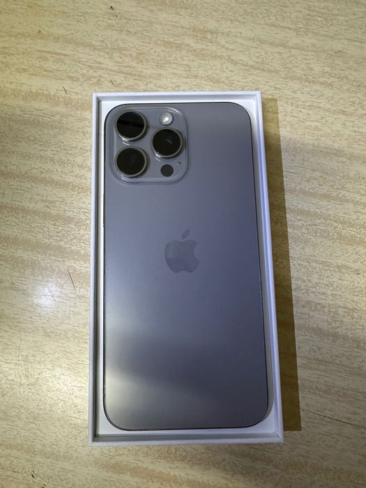 Apple iPhone 15 pro max Titanium