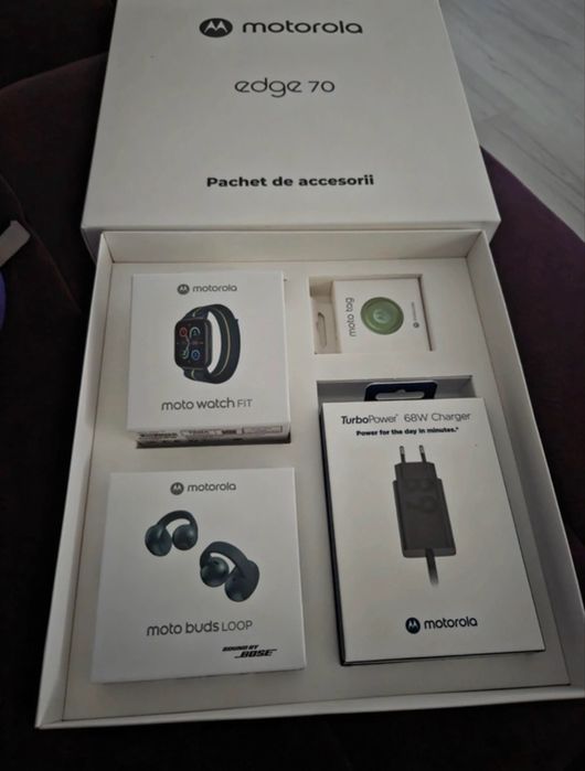 Pachet Casti, Smartwatch, Incarcator, Moto Tag