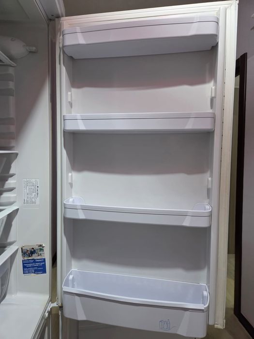 Холодильник Indesit