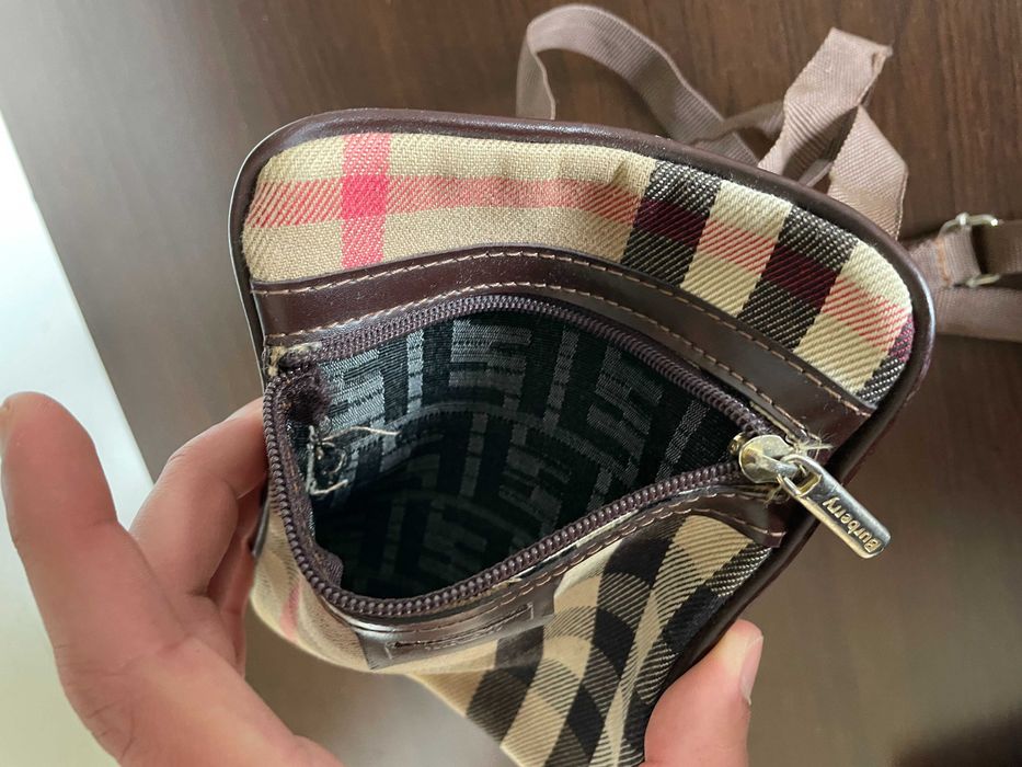 Burberry чантичка за през рамо