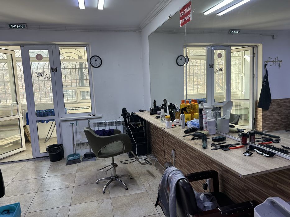 Зеркало парикмахерская