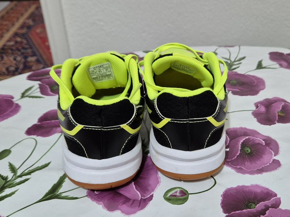 Детски маратонки asics