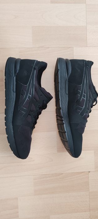 Adidași Asics Gel-Lyte III "Triple Black" mărimea 41.5 (26 cm) - Ca noi