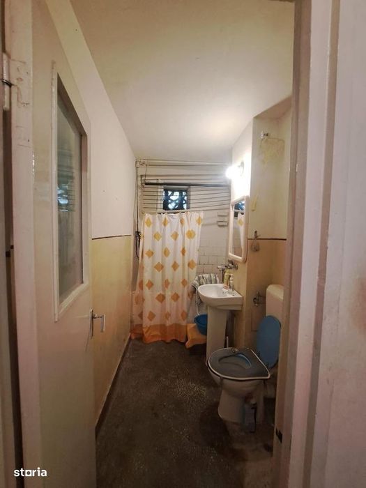 Apartament 2 camere , Aleea Clabucet , et. 2 50 mp , 58.000 euro neg.