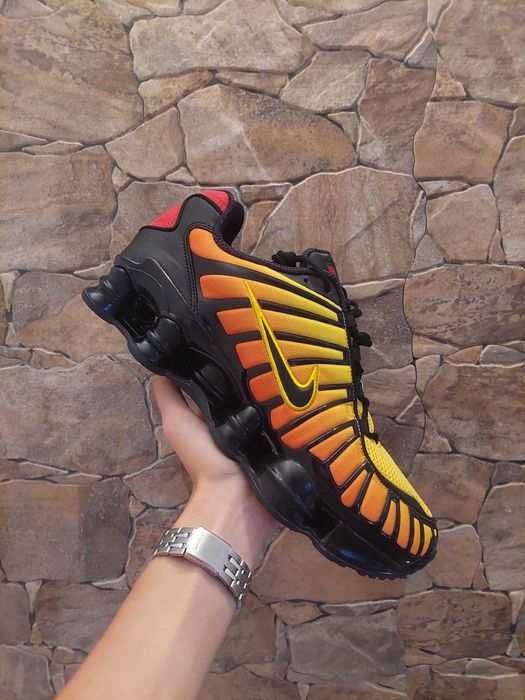 Nike Shox Sunrise