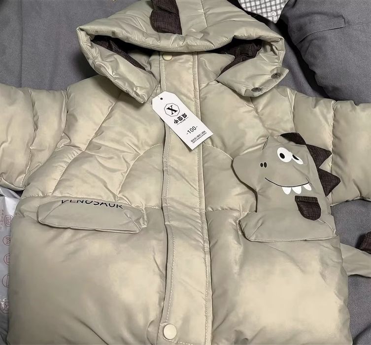 Новый Продам куртку для мальчика