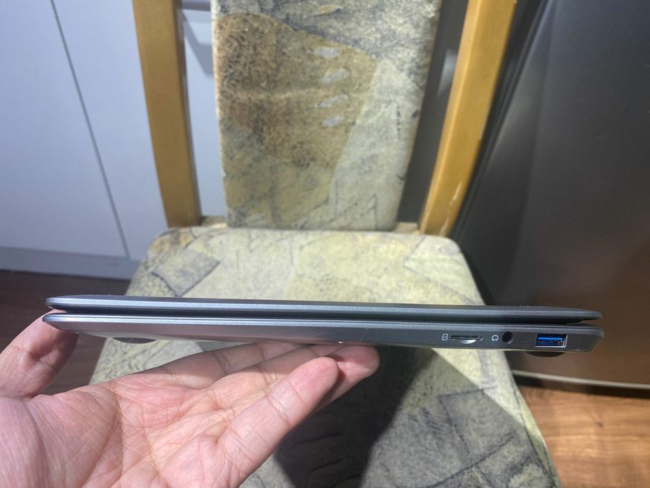 Ноутбук в идеальном состоянии/SSD 256