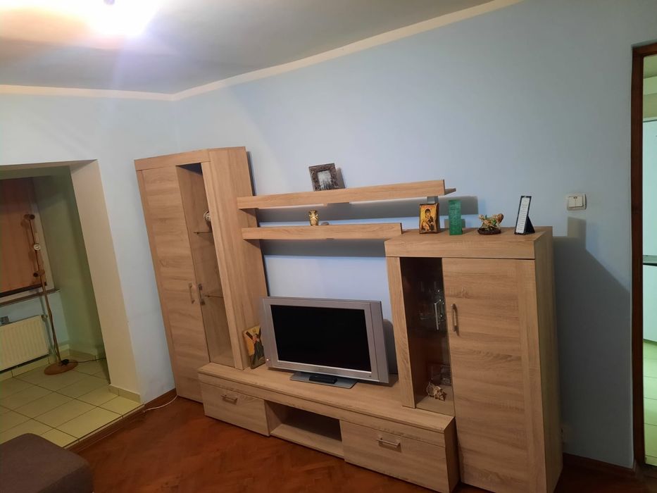 Închiriere apartament cu 2 camere