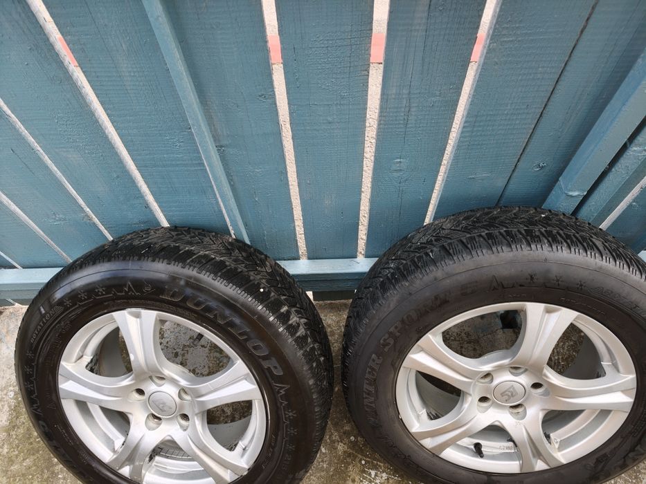 Set 4 Jante Aliaj 16" cu Anvelope Iarnă 215/65 R16 –  VW Tiguan