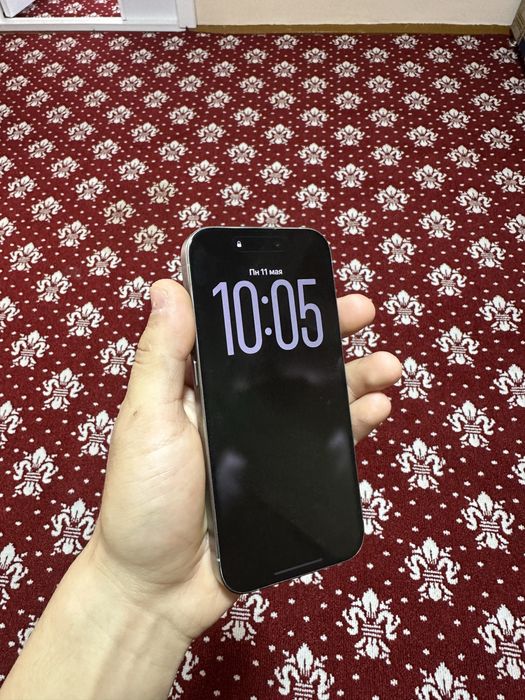 iPhone 15 pro titan