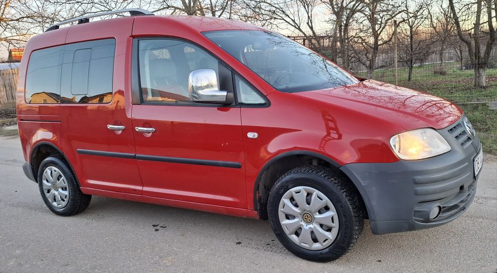 Volkswagen Caddy, an 2009, motor 1.4 GPL/benzina, 80cp