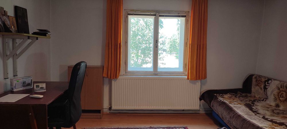 Casă cu utilități și teren intravilan de VÂNZARE în Belinț