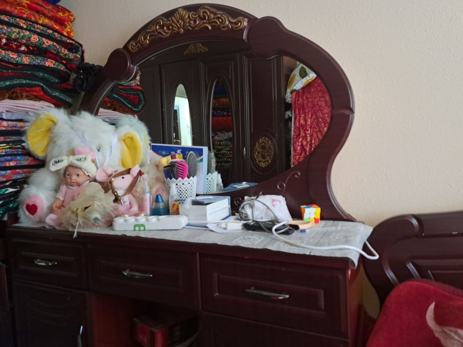 Шефонер, двуспальная кровать, комод, тумбочка(2)