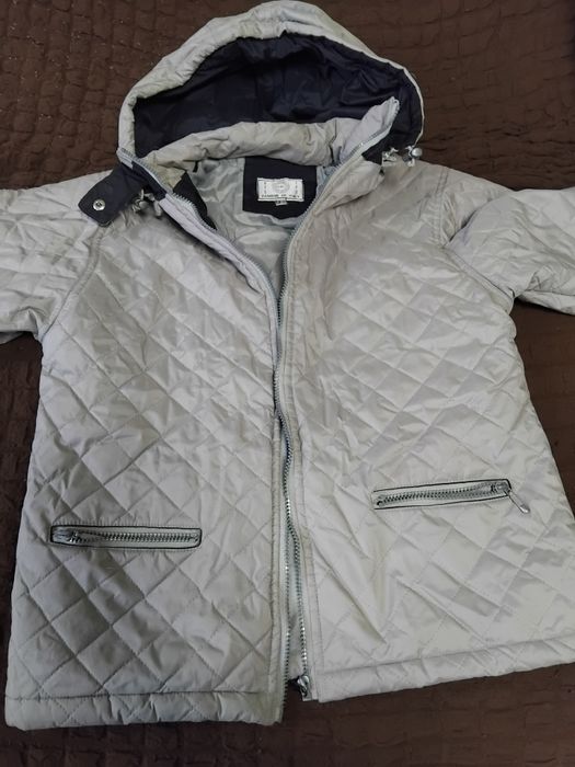 Продам куртки  дешевые