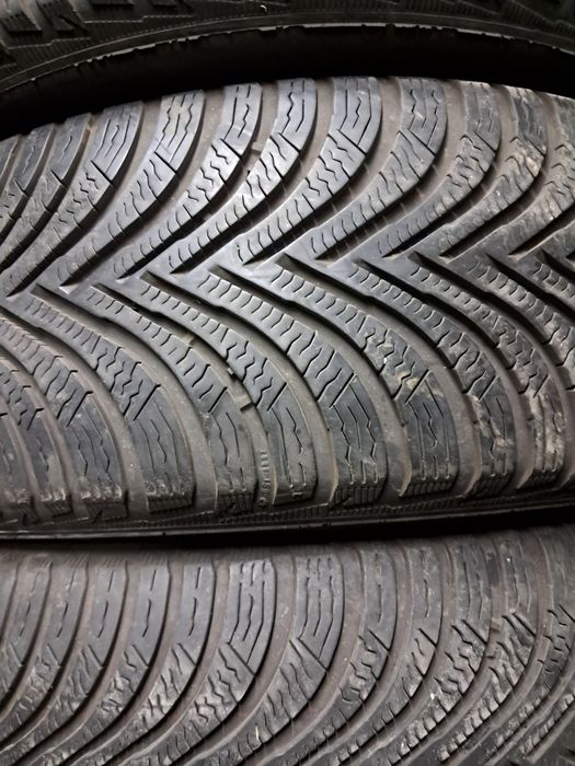 Anvelope second iarna 215 65 R16 Michelin