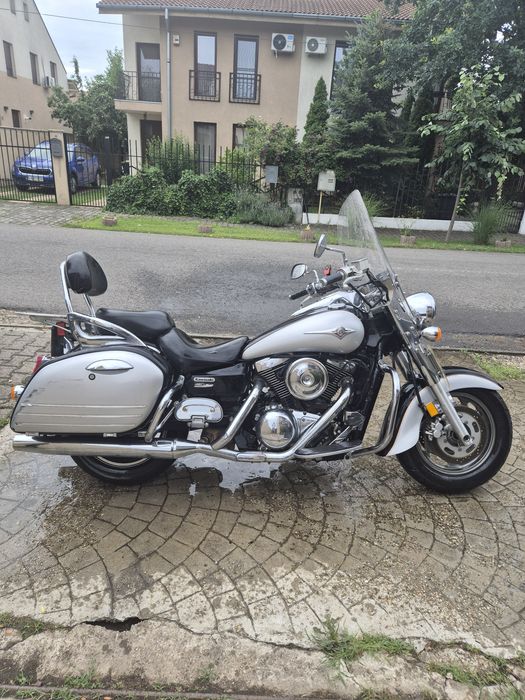Vând Kawasaki Vulcan Nomad 1600 an 2005