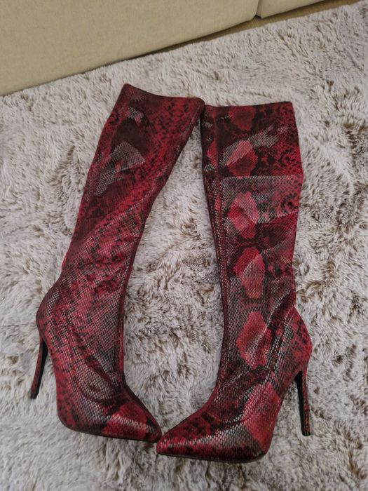 Ботуши , чисто нови