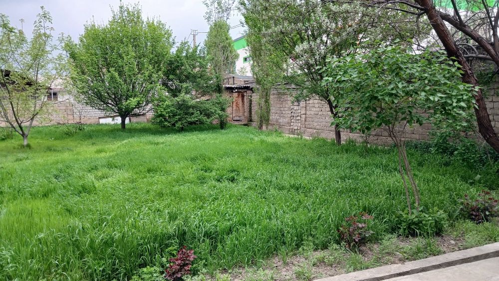 Sotiladi sergeli Bobur mahalla