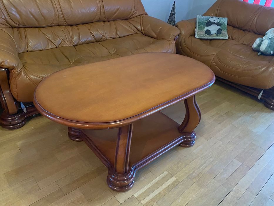 Холна гарнитура със секция и маса