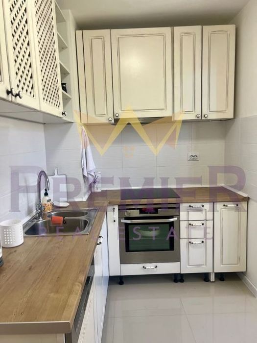 Тристаен апартамент, кв. Левски