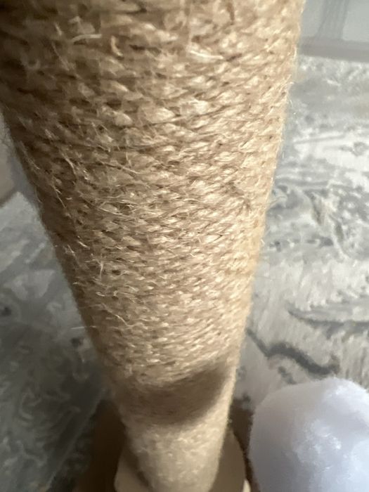 Когтеточку- игрушку для кошки продам