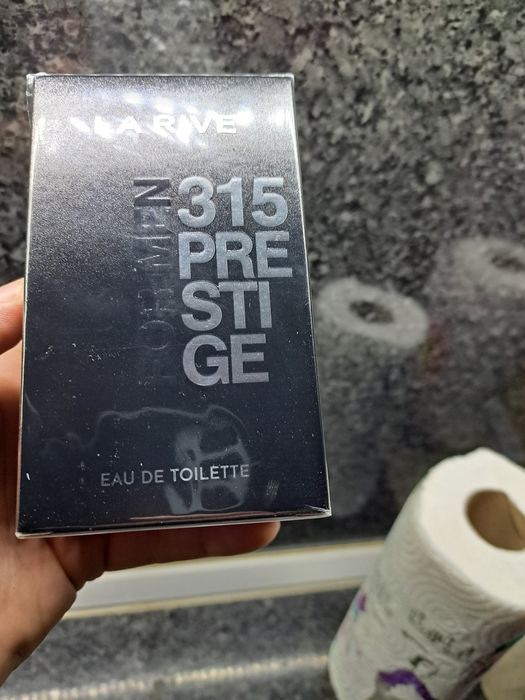 Продавам оригинален марков мъжки парфюм 100мл..