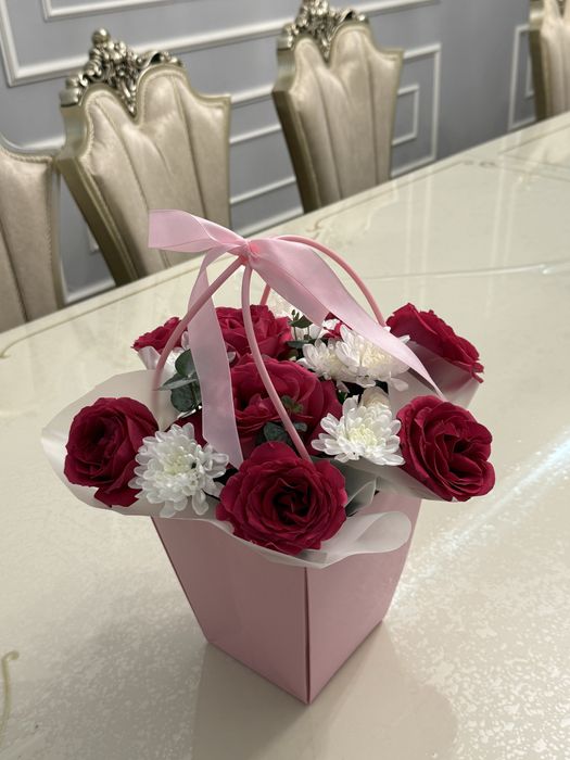 Цветы на корзина