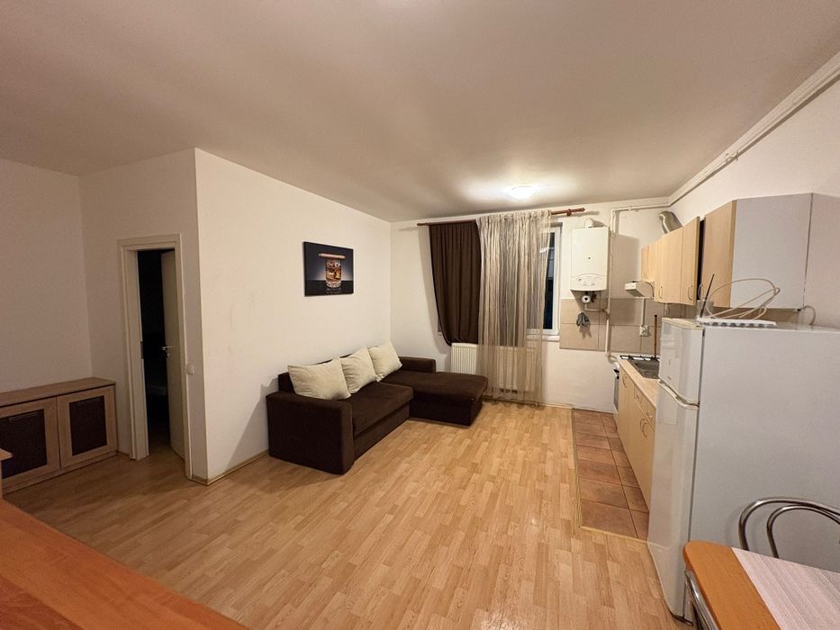 Vând apartament o cameră 41 mp
