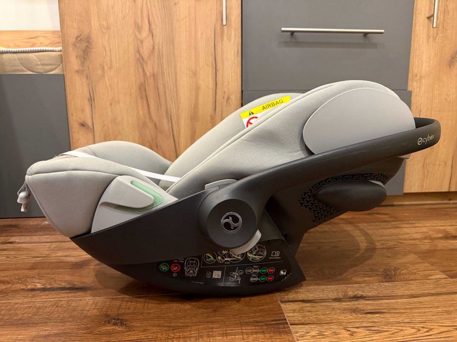 Столче за кола Cybex Cloud G i-Size Plus + Isofix база Cybex Base G