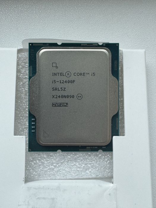Процессор Intel core i5 12400F