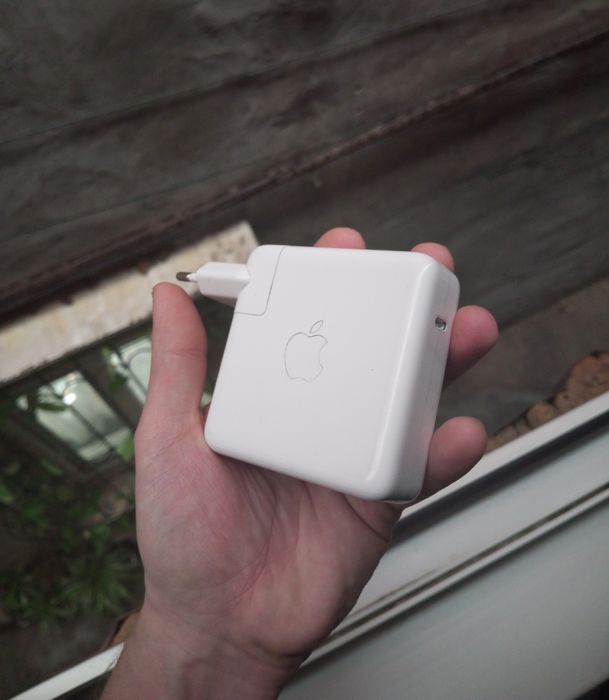 Заводской Apple in California 96W адаптер - зарядка/ США. Заводской.