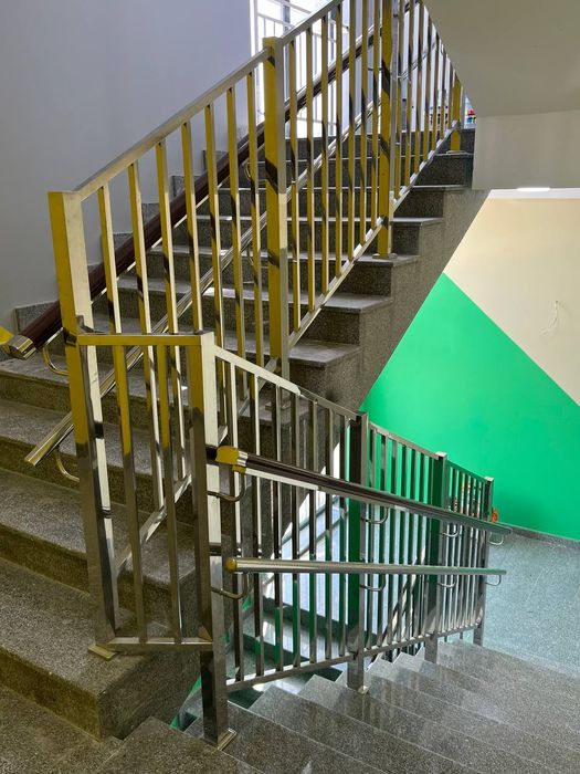 Zanglamas polatdan mahsulotlar yasaymiz