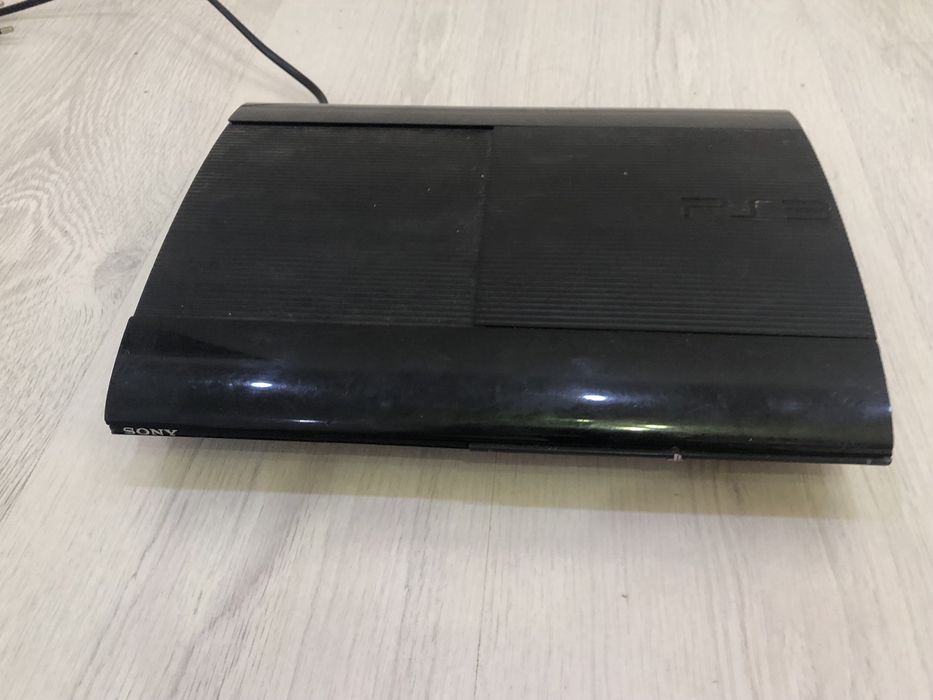PlayStation 3 Super slim с кучу играми