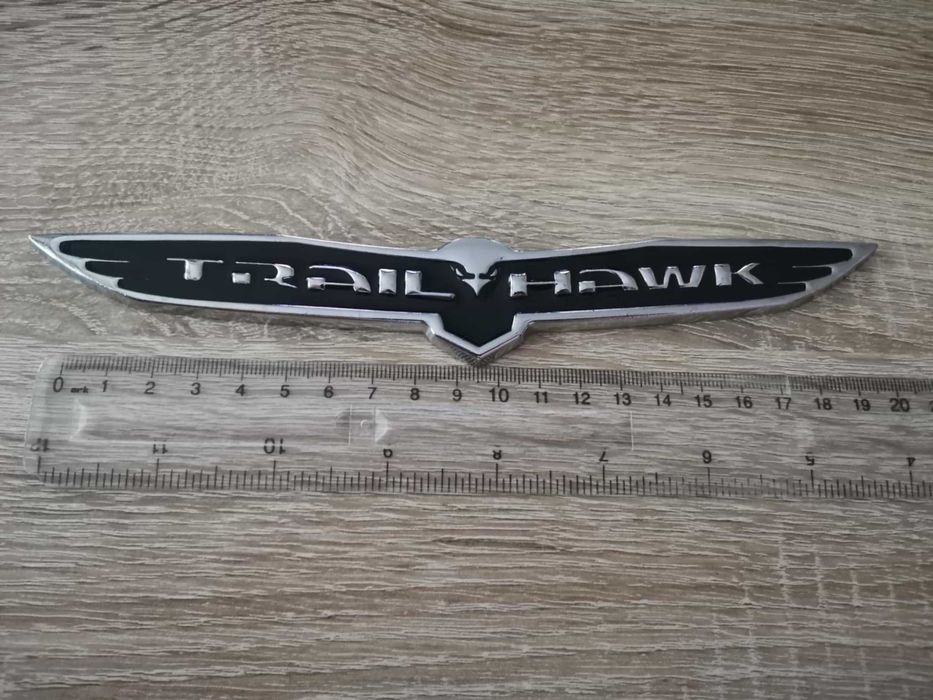Jeep Trailhawk черна емблема голям размер