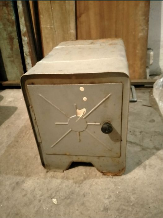 Продам Электро Печь СССР