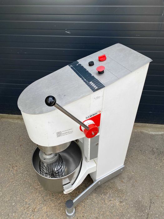 Планетарен миксер 20  литра