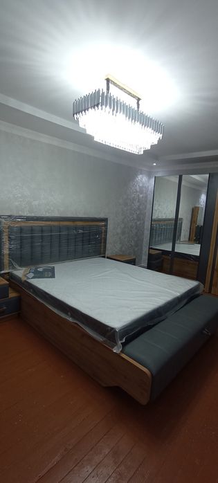 Uy kuchirish mebil yigib berish tashish qayta urnatish