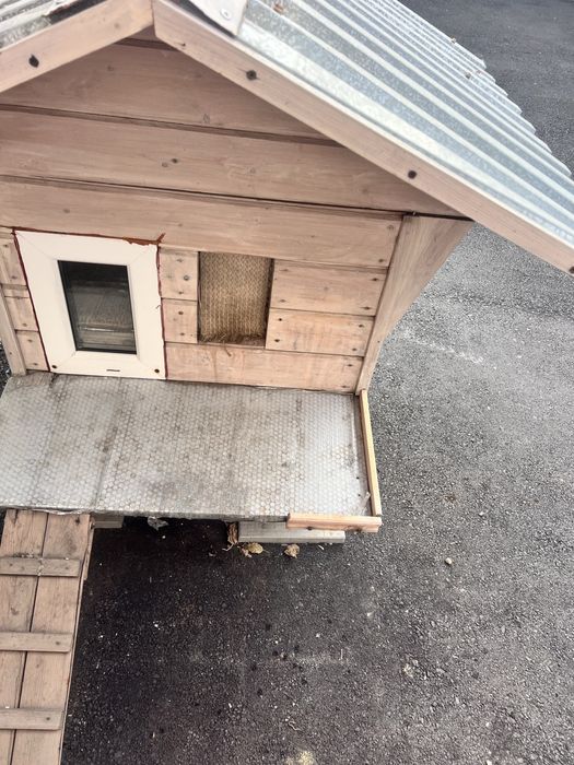 Дом для кошки двухэтажный