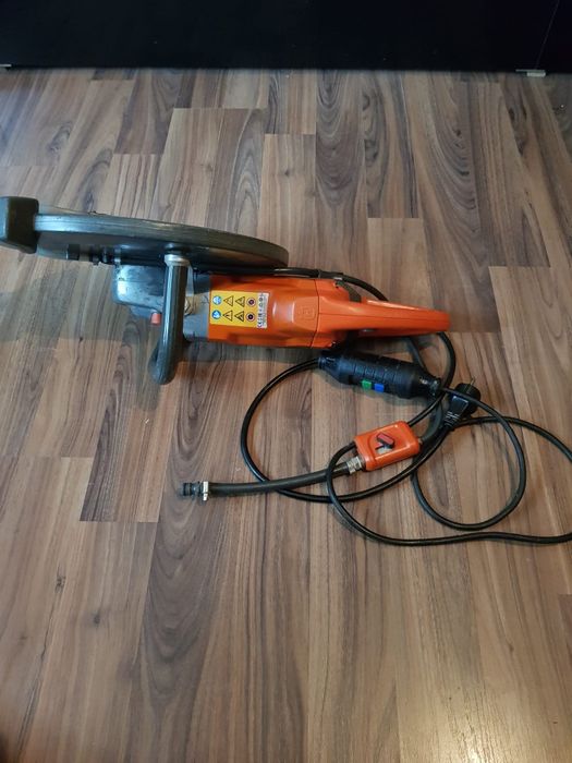 Husqvarna K 4000,mașină de tăiat beton,debitat.