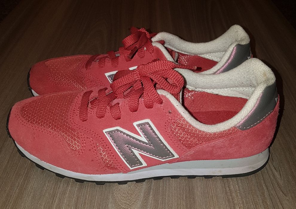 Adidași New Balance 373 , măr. 37