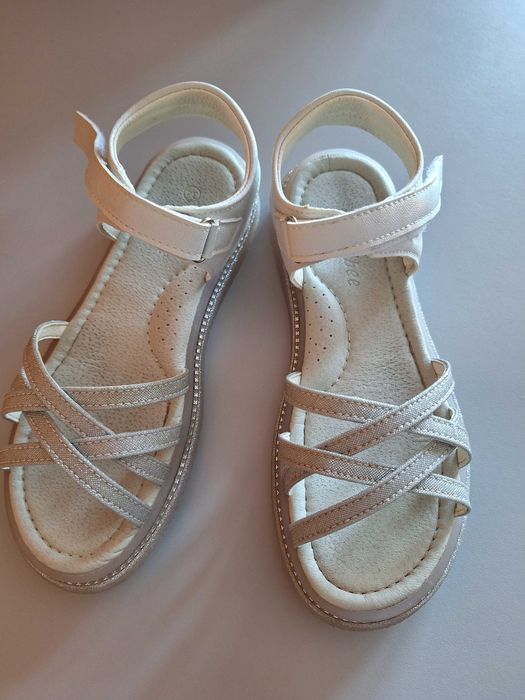 Сандали за момиче 34номер