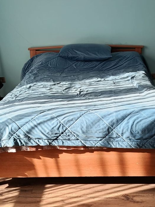 продам спальный гарнитур