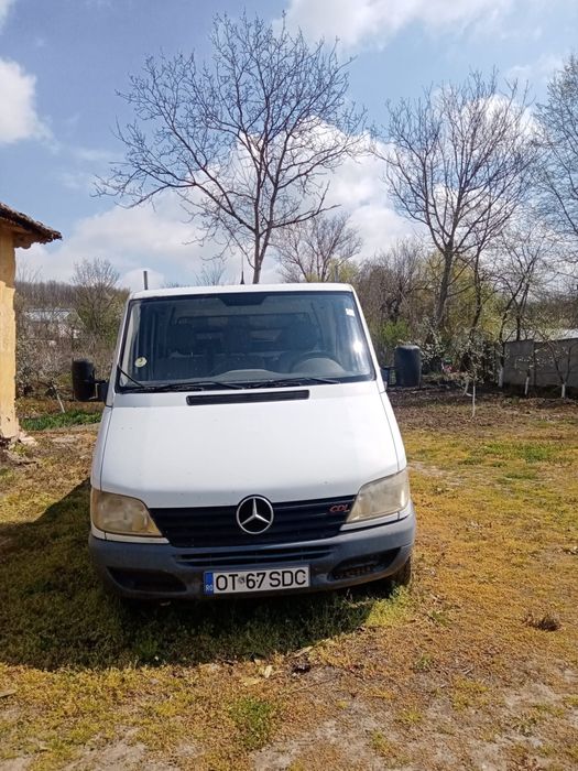 Autoutilitara Mercedes-Benz Sprinter 211