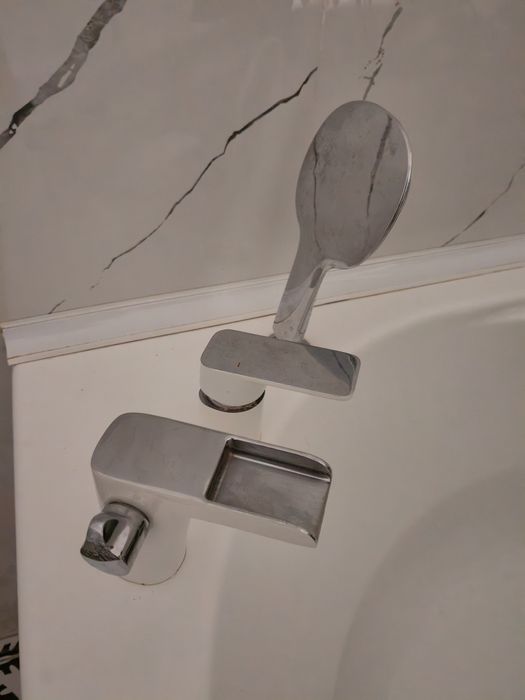 Угловая ванная, размер 160см