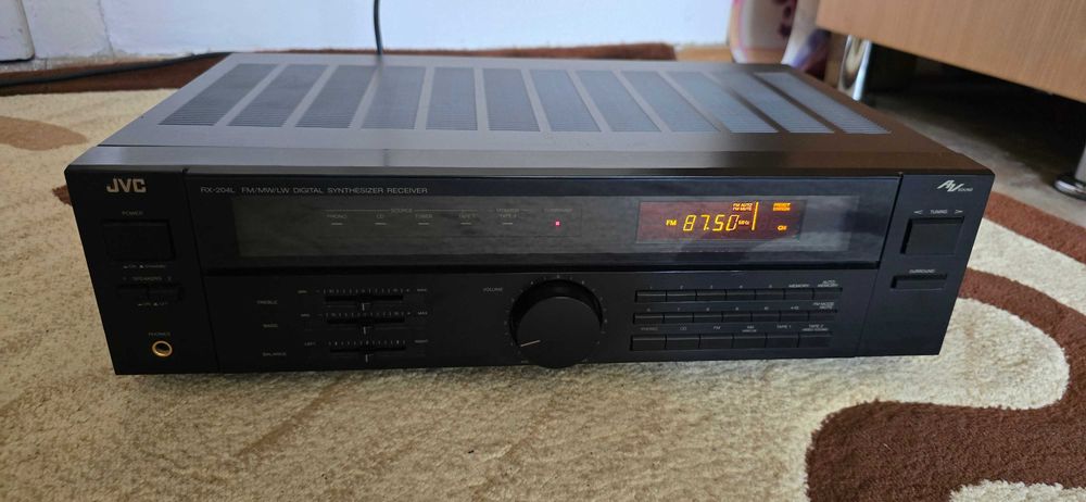 vând amplificator JVC RX-204L digital reciver Am/FM Receptor digital de sintetizator (1990)  perfect funcțional