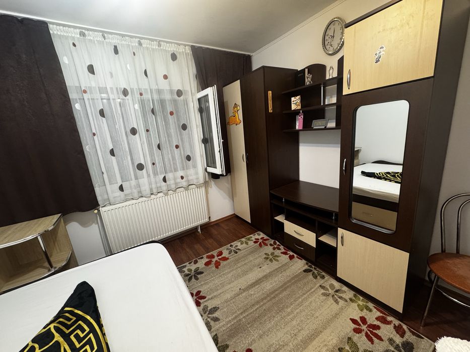 GARSONIERA sau APARTAMENT , Chirie etaj 1 in regim hotelier, central