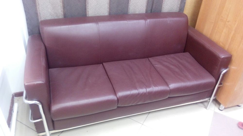 Продам стулья учебные